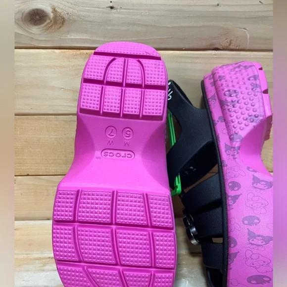 Hello Kitty Kuromi My Melody Stomp Sandals Crocs - Black / Pink - Picture 12 of 13